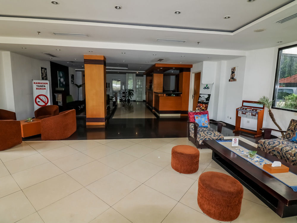 Hotel Nida Kebun Raya